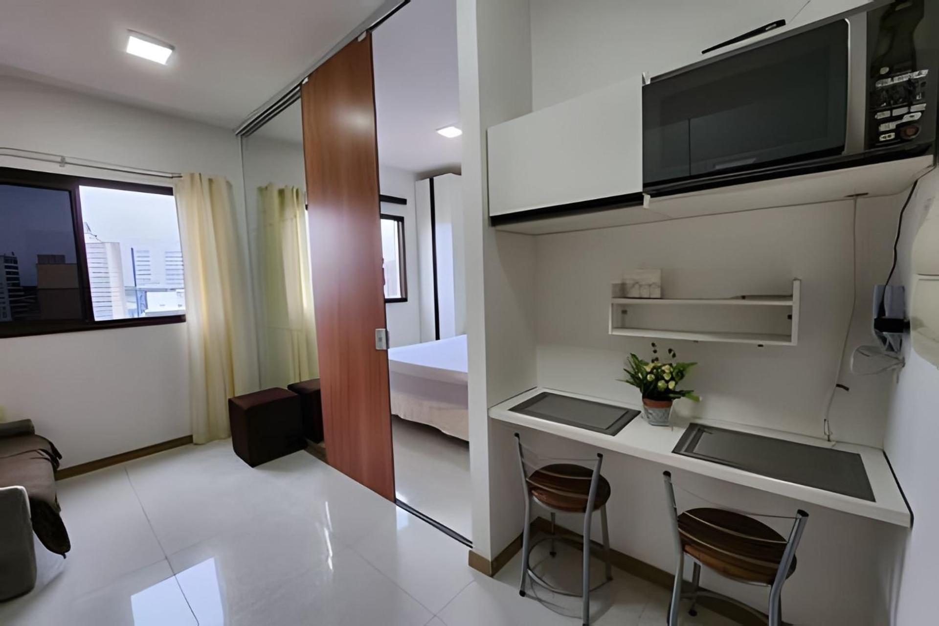 Apartamento Espacoso 1/4 Caminho Arvores Salvador de Bahía